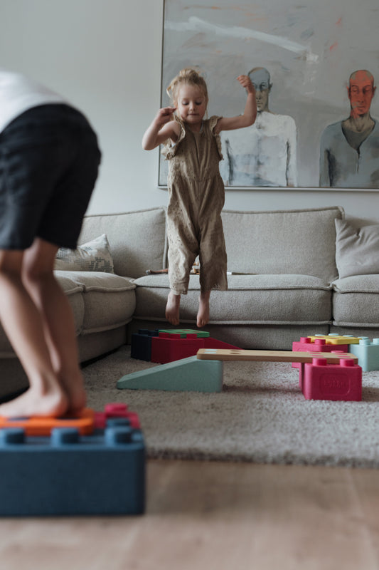 5 Ideen für Bewegung im Wohnzimmer - bygge.store