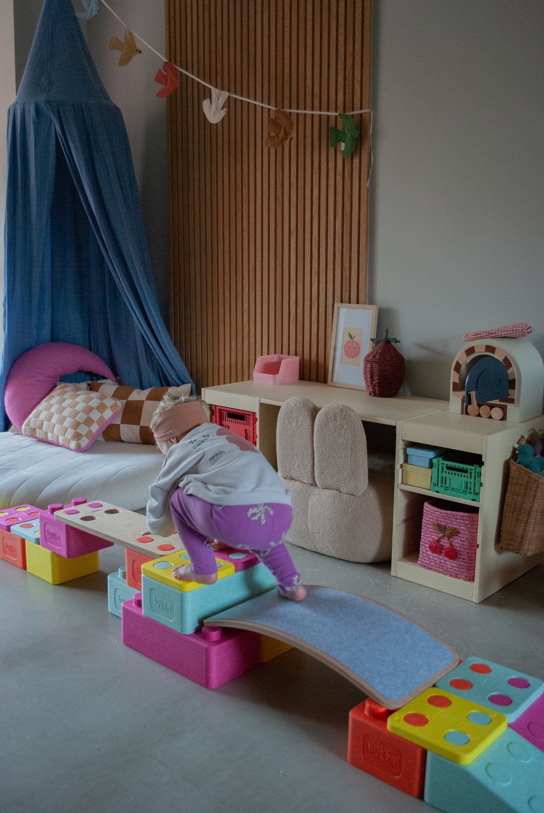 Motorikspielzeug: Warum Bewegung das Gehirn entwickelt