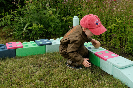 Lieber weniger, dafür besser: Warum es sich lohnt, bei Kinderspielzeug genauer hinzuschauen - bygge.store